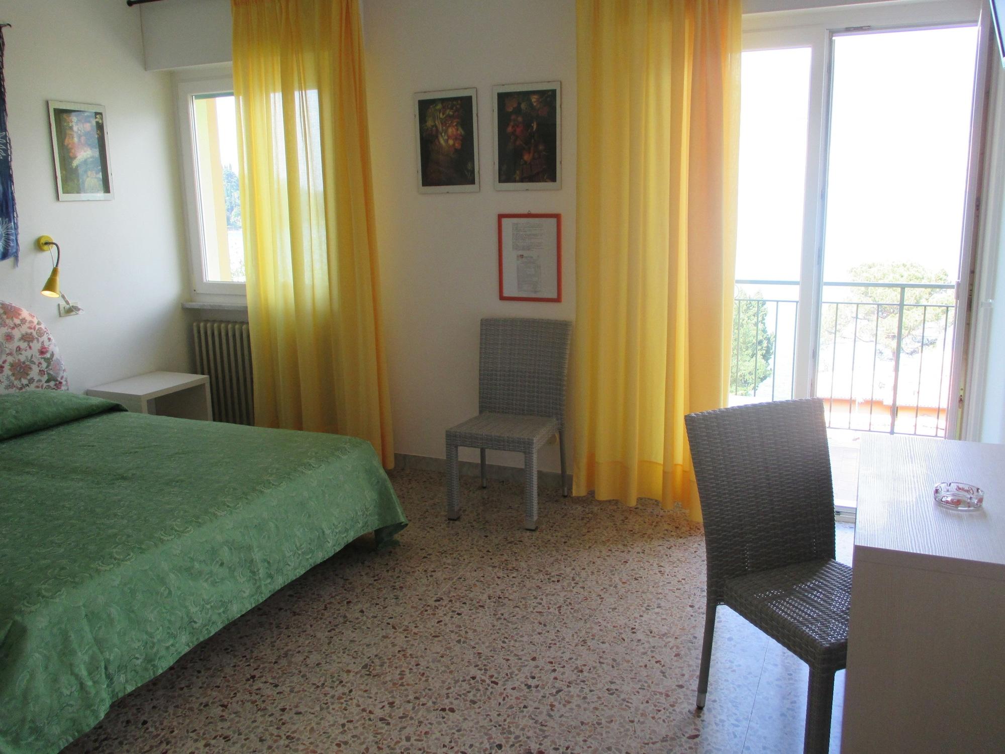 Hotel Casa Popi Malcesine Bagian luar foto