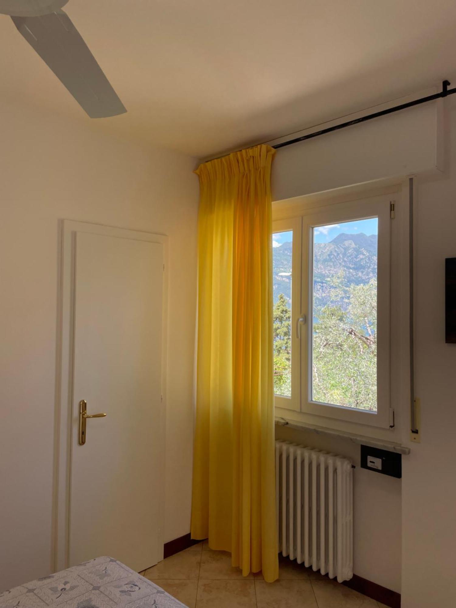 Hotel Casa Popi Malcesine Bagian luar foto
