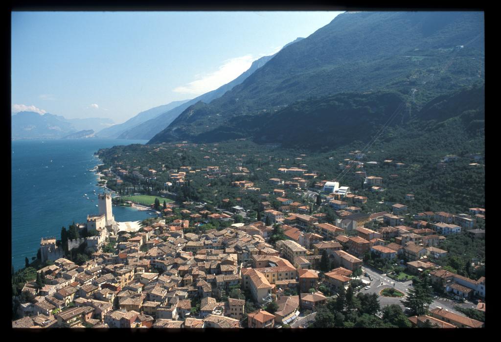 Hotel Casa Popi Malcesine Bagian luar foto