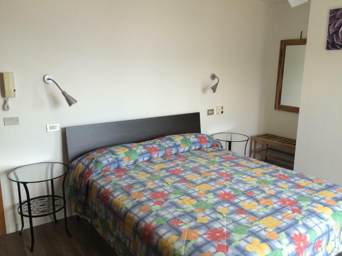 Hotel Casa Popi Malcesine Bagian luar foto