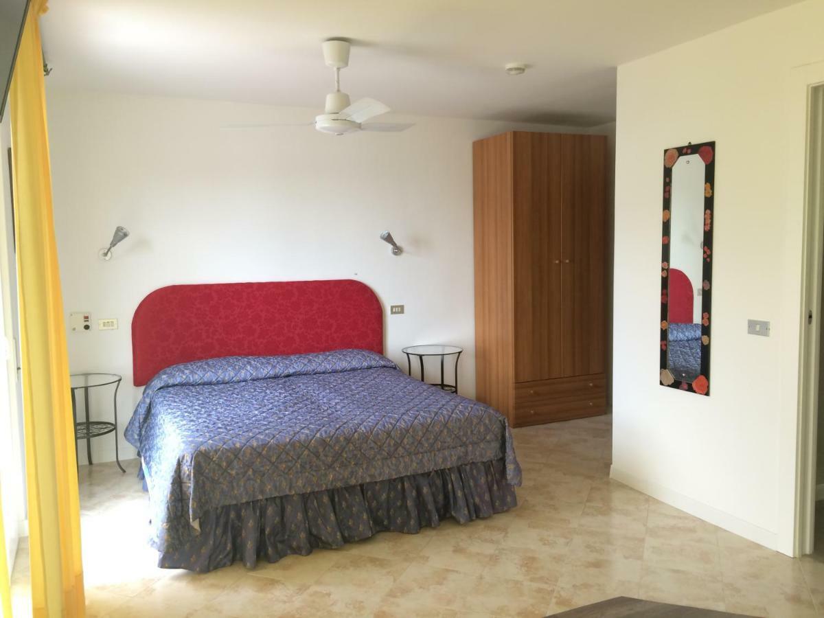 Hotel Casa Popi Malcesine Bagian luar foto