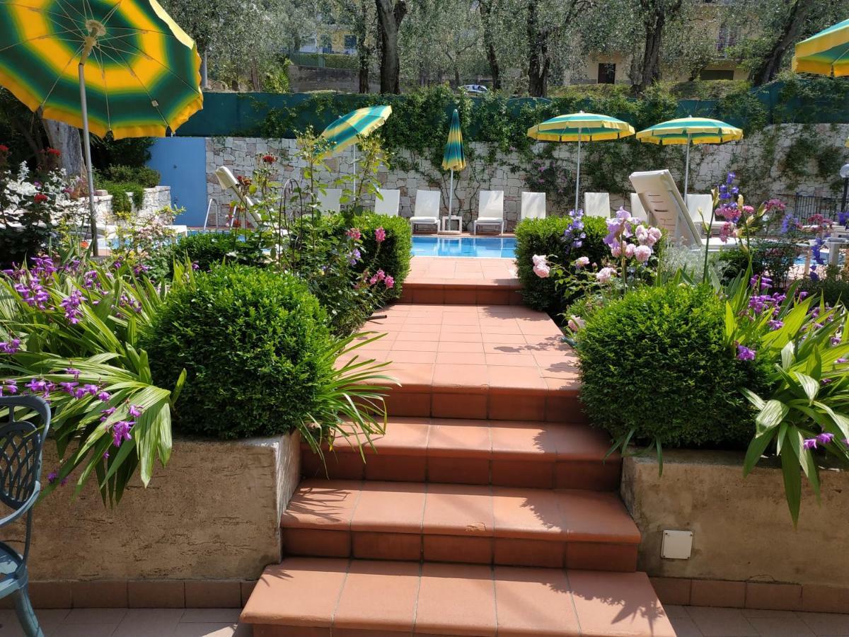 Hotel Casa Popi Malcesine Bagian luar foto